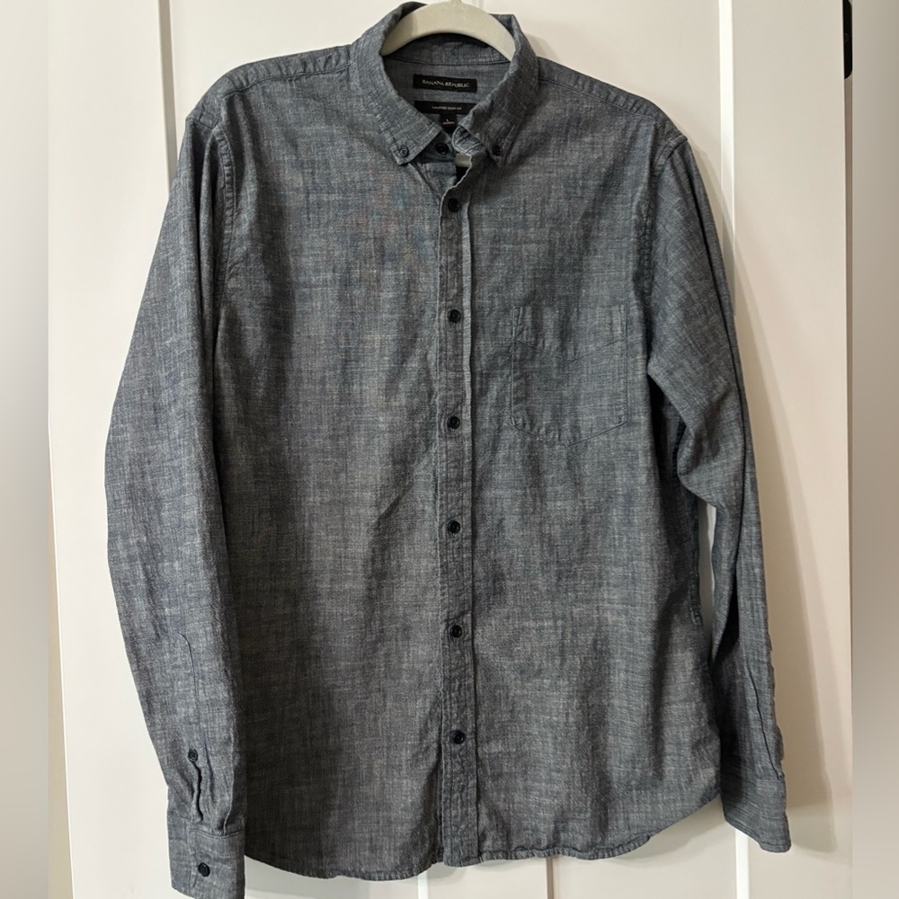 Banana Republic Gray Casual Button Down Shirt